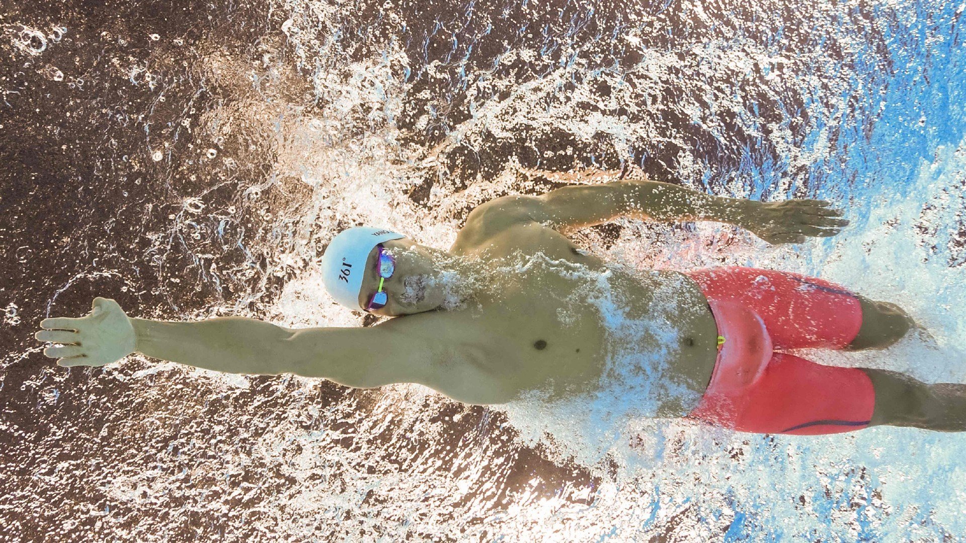 克罗地亚骑手马特·布尼奇在2024年国际马术联合会世界障碍赛中以“Mister Cool”马匹获得第七名，表现出色。